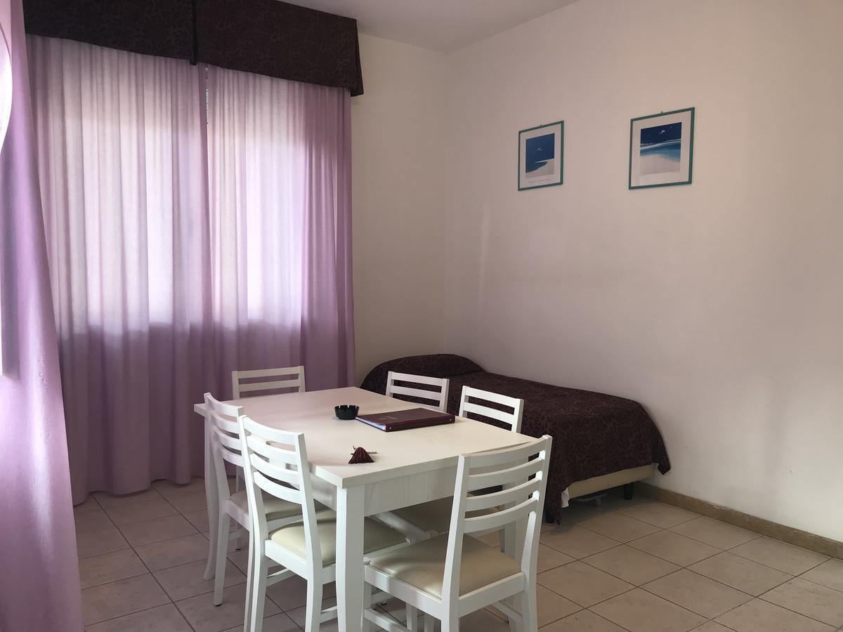 Roma Suite Apartments Cervia Eksteriør bilde